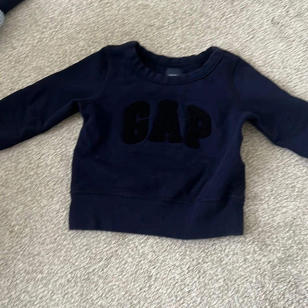 GAP navy blue sweater